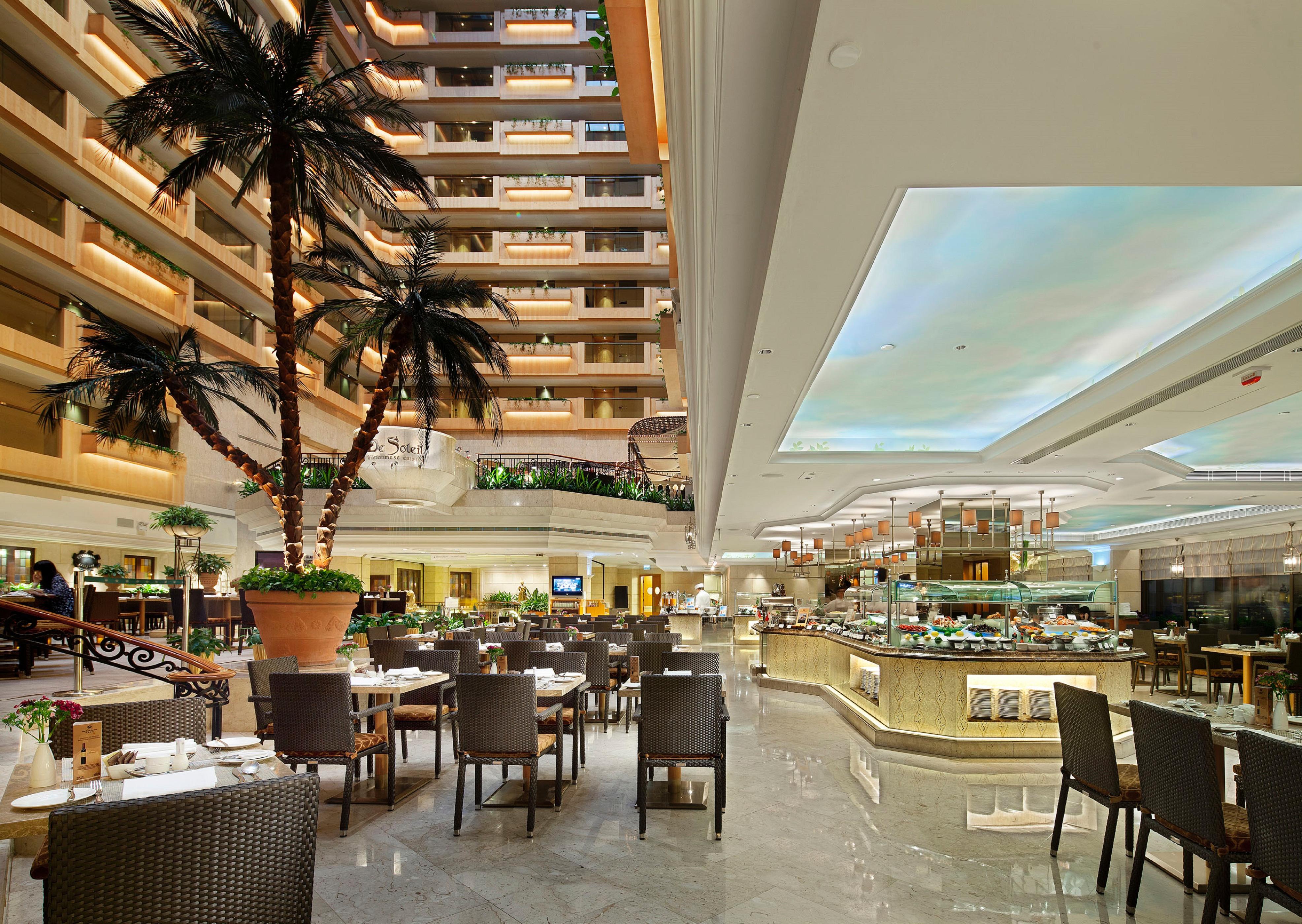 Готель The Royal Garden Гонконг Ресторан фото The hotel's lobby