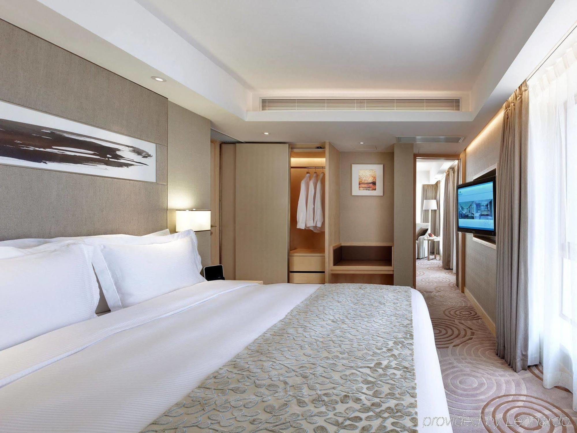 Готель The Royal Garden Гонконг Ресторан фото Deluxe Suite